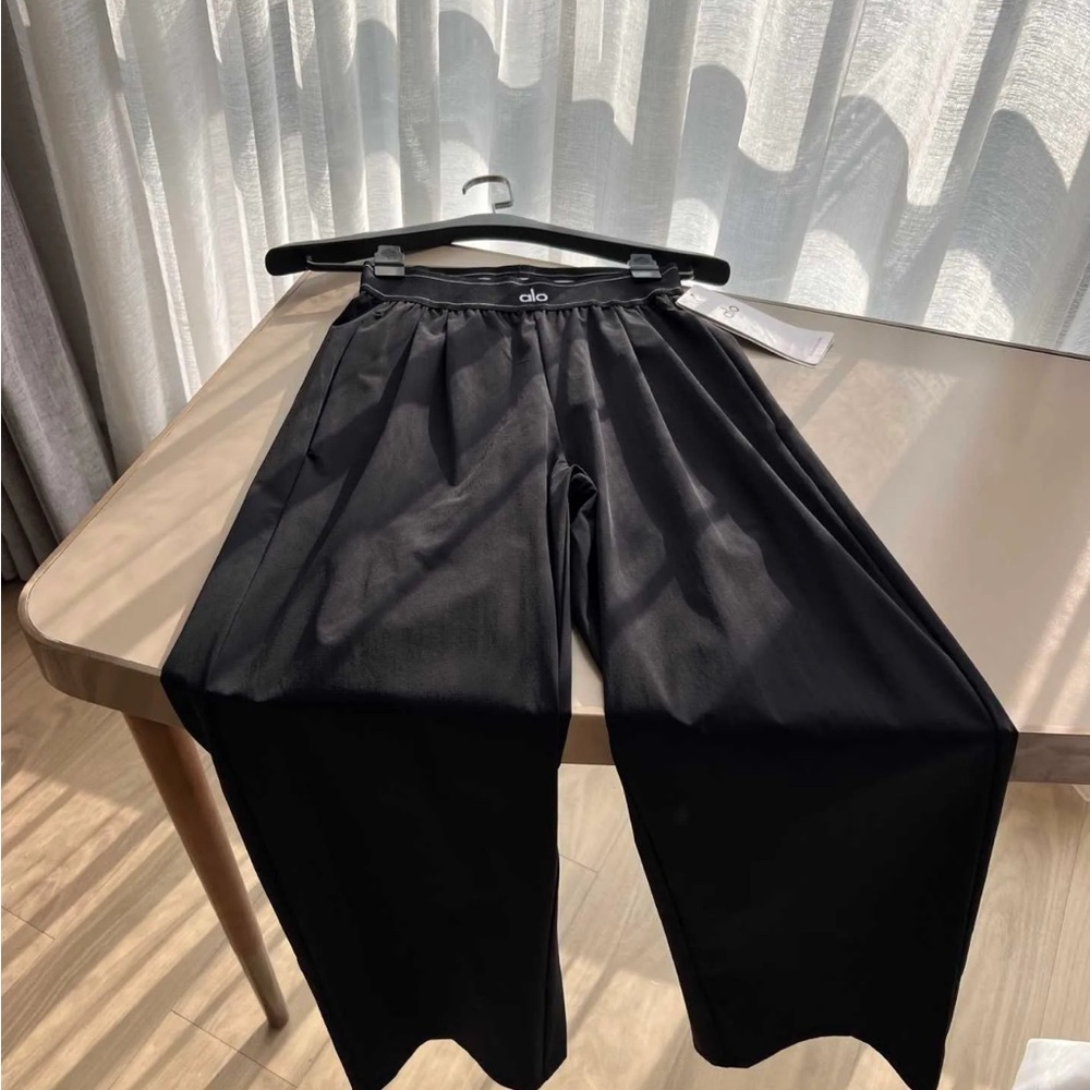 Alo OB Black Wide-Leg Pants